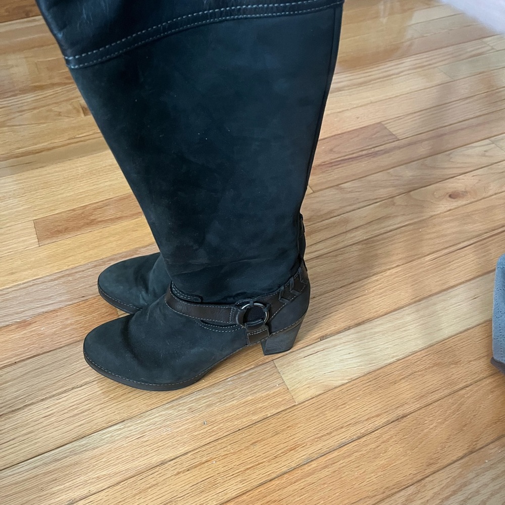Clark’s tall nubuck boots